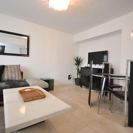 Modern 2 Bed Apartment 루턴 외부 사진