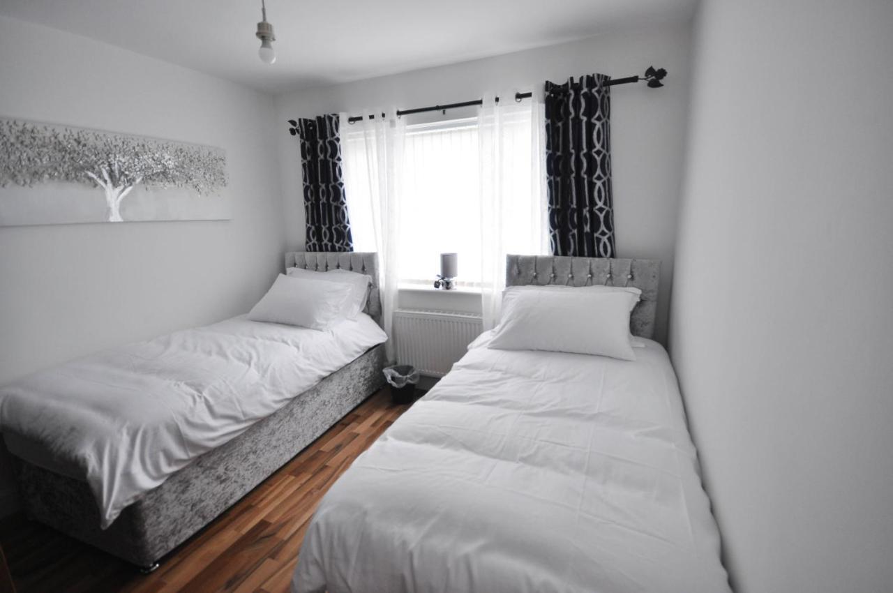 Modern 2 Bed Apartment 루턴 외부 사진